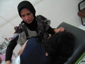 aku ngambek gak mau di foto, lagi sakit banget gini!