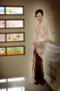 pake kebaya akad, jaman beberapa kilo yang lalu