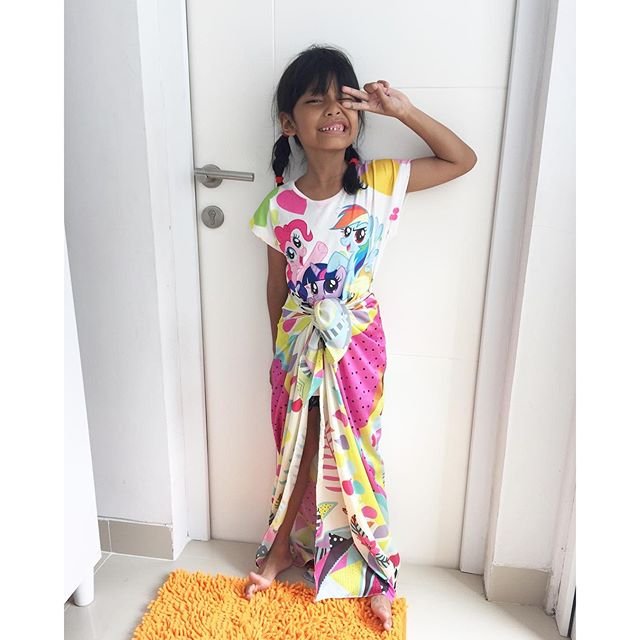 Upscarves Mama ancur deh nih. Gpp ti inget "buka kipas" (potensi) 😅😅